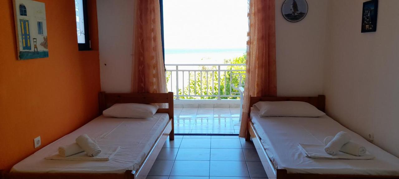 Lakkopetra Beach Apartments Lakopetra ภายนอก รูปภาพ